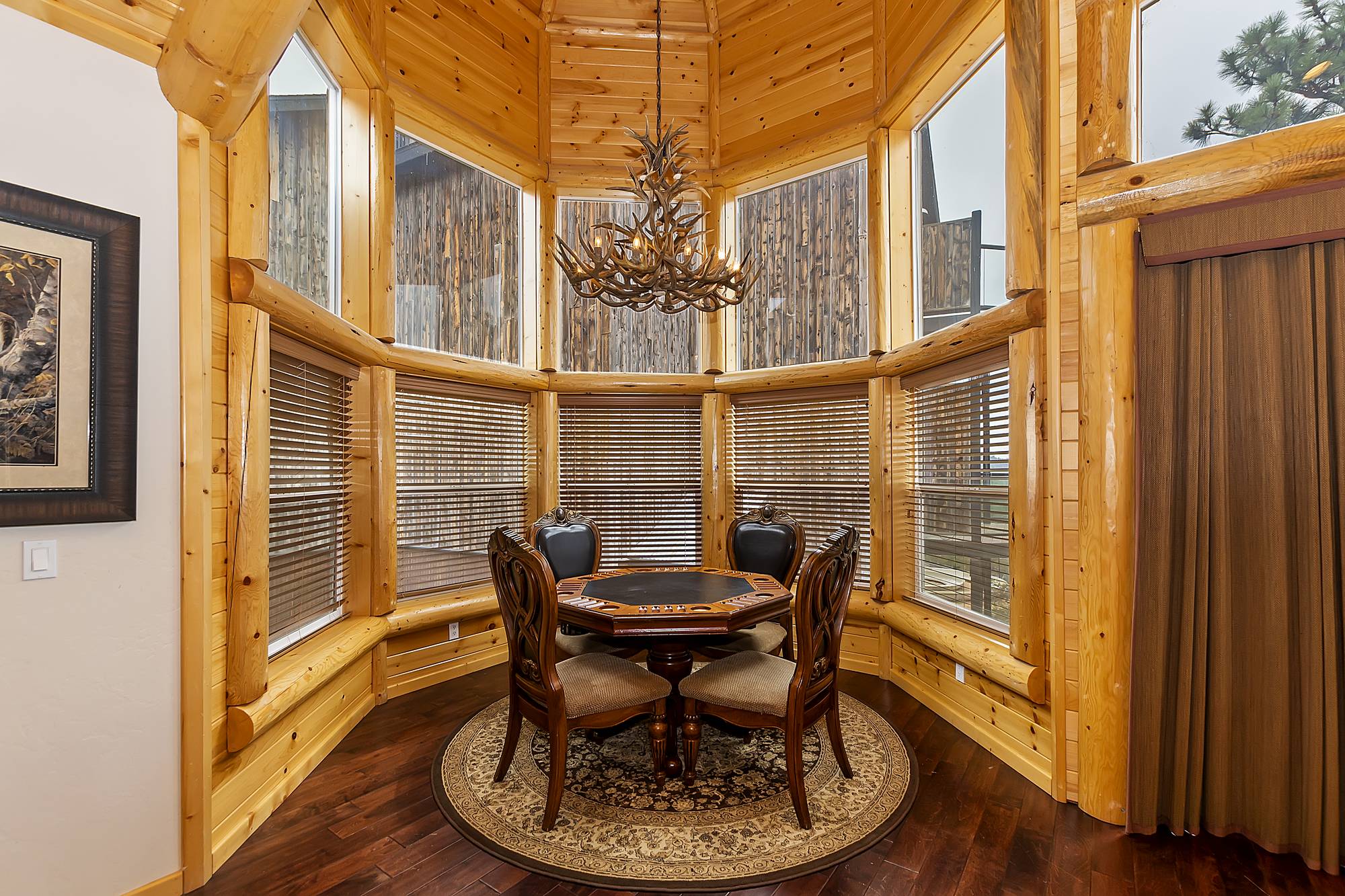 Cabin Image 8