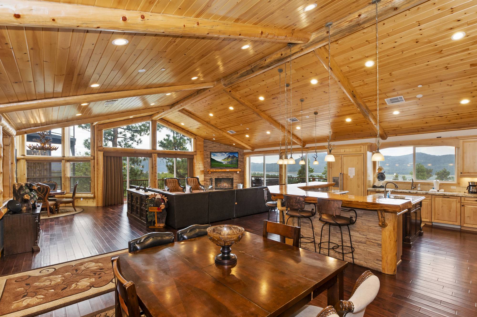Cabin Image 10